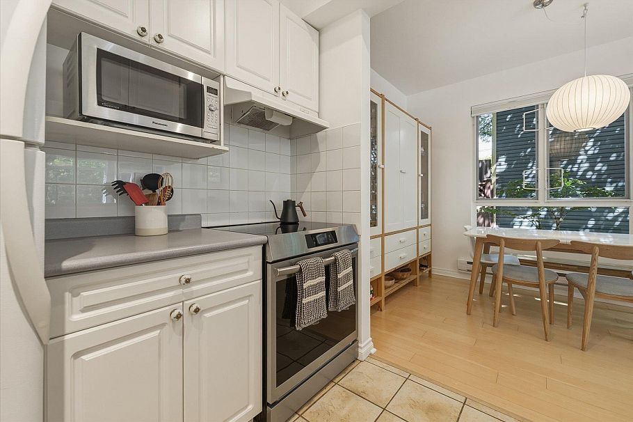 1073 E Pender Street Vancouver, BC - 14