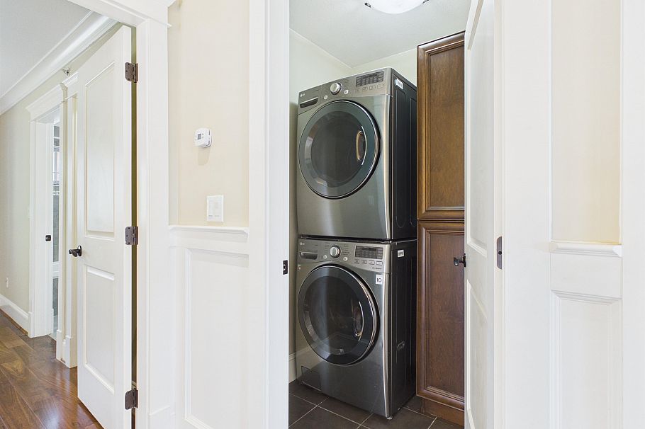 3575 W 38th Avenue Vancouver, BC - 31