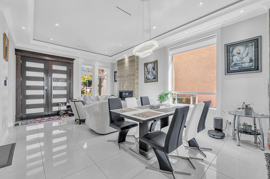 768 E 58th Avenue Vancouver, BC - 11