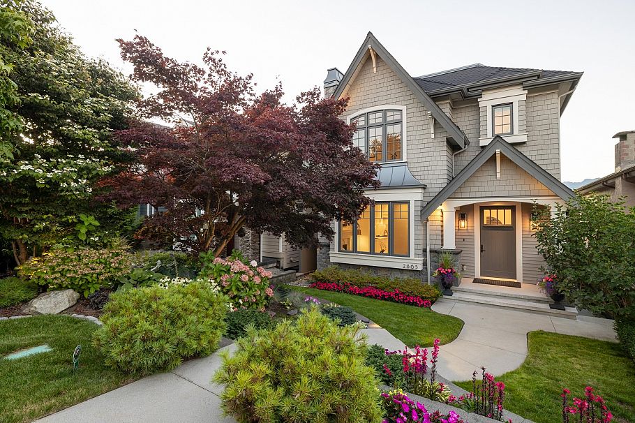 2865 Trinity Street Vancouver, BC - 2