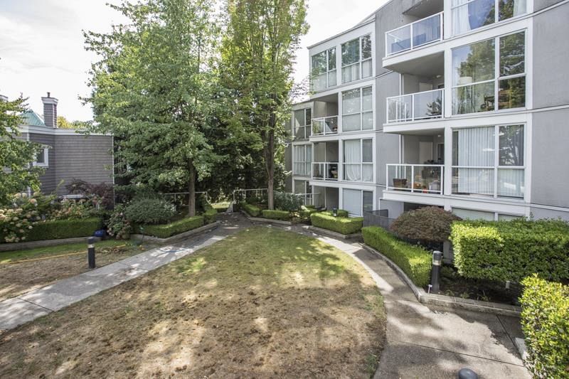 211 8460 Jellicoe Street Vancouver, BC - 27