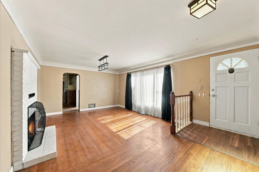 2219 E 25th Avenue Vancouver, BC - 22