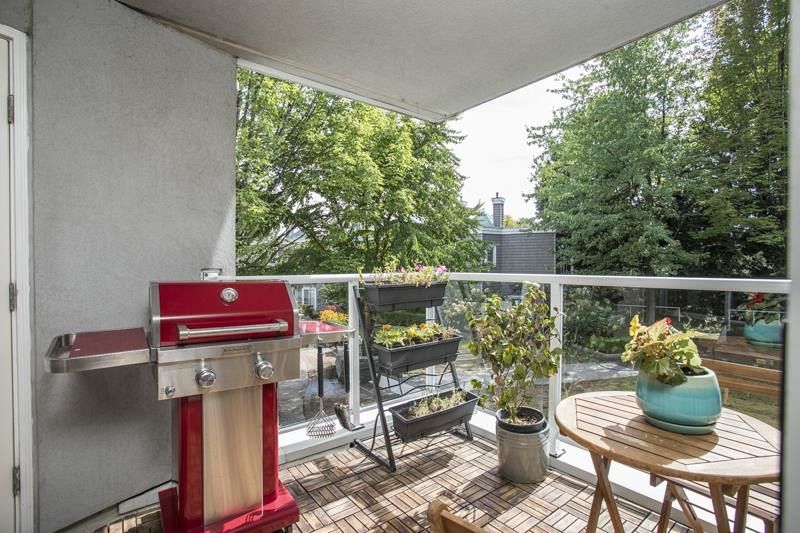 211 8460 Jellicoe Street Vancouver, BC - 21