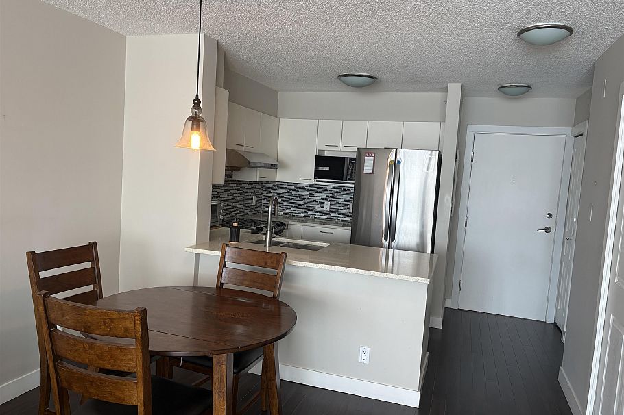 707 1575 W 10th Avenue Vancouver, BC - 3