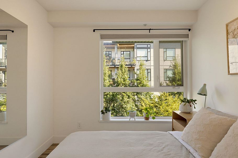 234 735 W 15th Street North Vancouver, BC - 19
