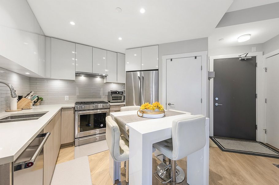 413 3588 Sawmill Crescent Vancouver, BC - 4