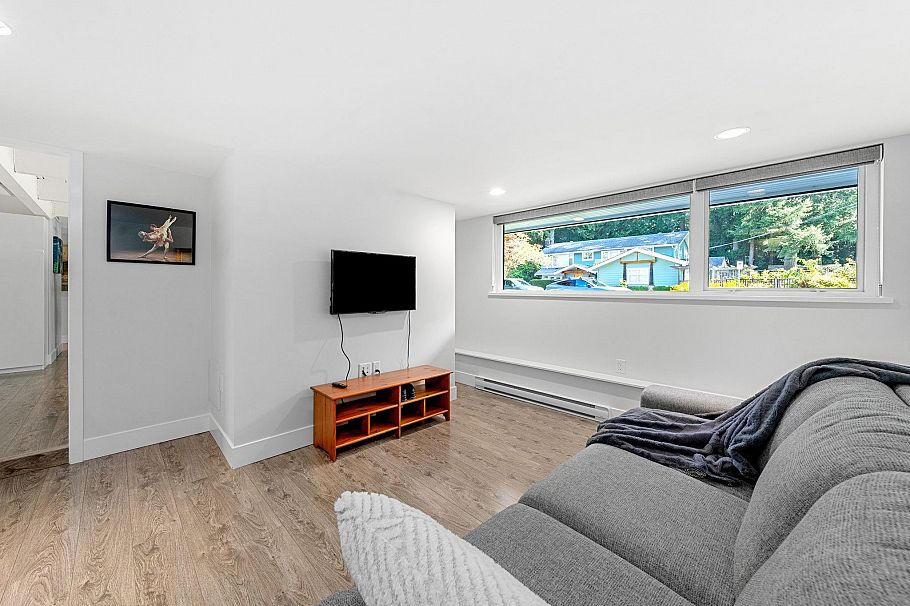 4505 Lions Avenue North Vancouver, BC - 25