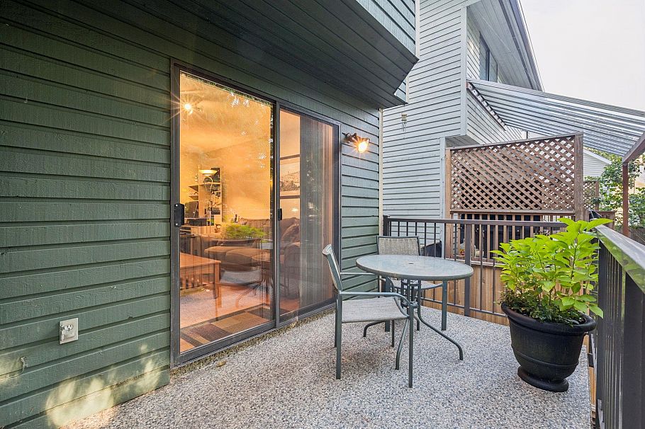 2102 Kirkstone Place North Vancouver, BC - 25
