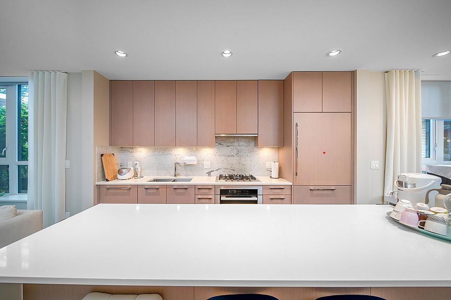 TH1 5410 Shortcut Road Vancouver, BC - 4