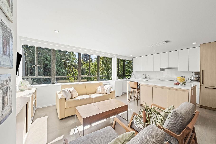 817 1445 Marpole Avenue Vancouver, BC - 16
