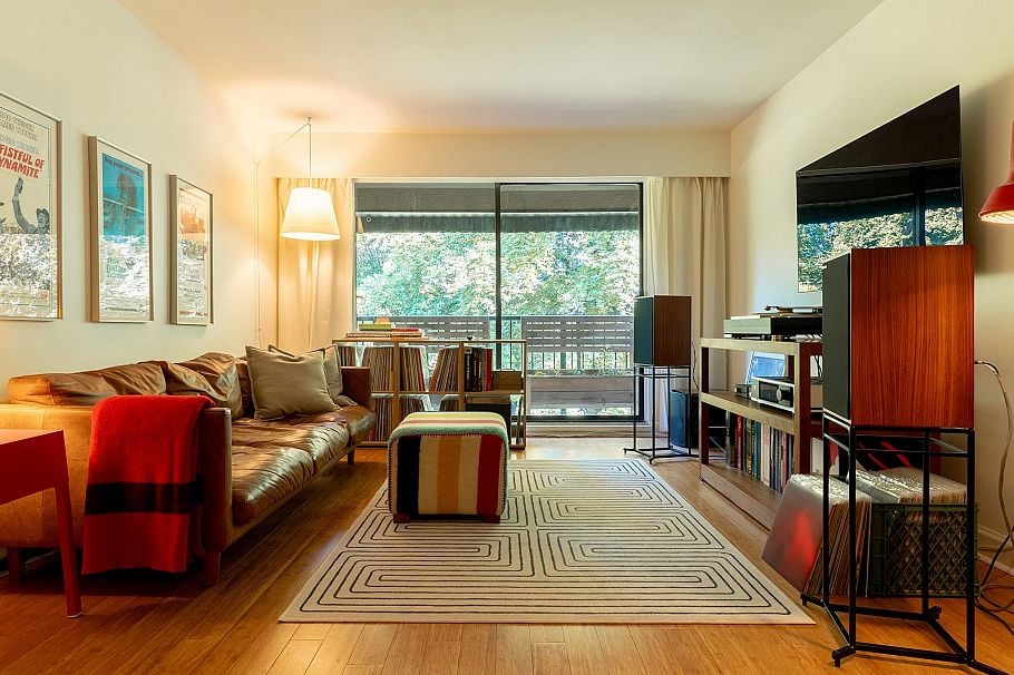 302 2222 Cambridge Street Vancouver, BC - 1