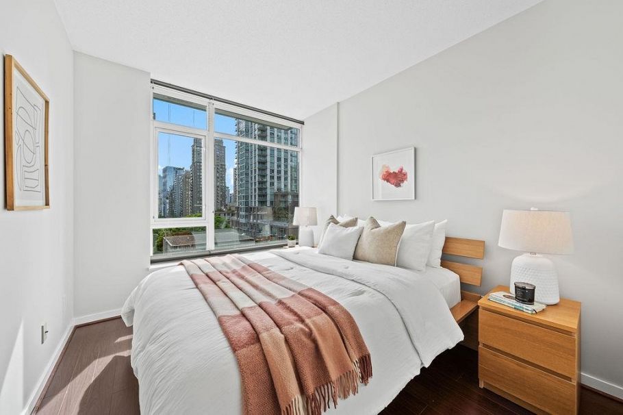 607 480 Robson Street Vancouver, BC - 24