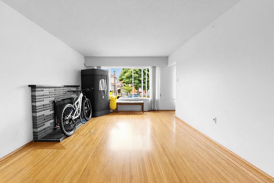 1972 E 51st Avenue Vancouver, BC - 4