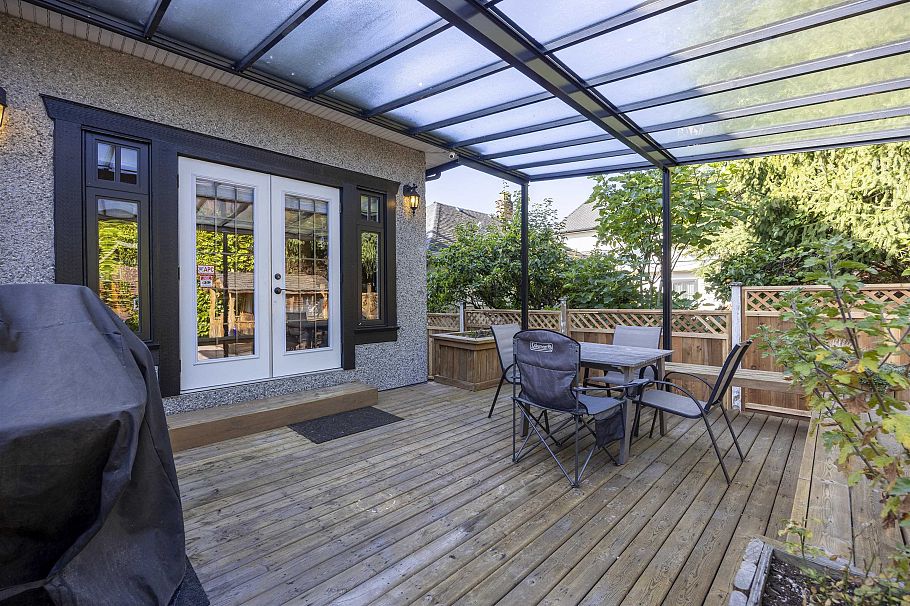 3575 W 38th Avenue Vancouver, BC - 38