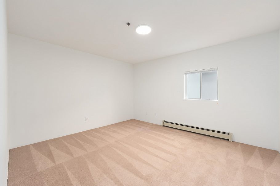 1038 E 51st Avenue Vancouver, BC - 14
