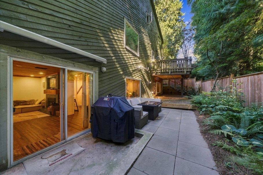 4151 Fircrest Place North Vancouver, BC - 35