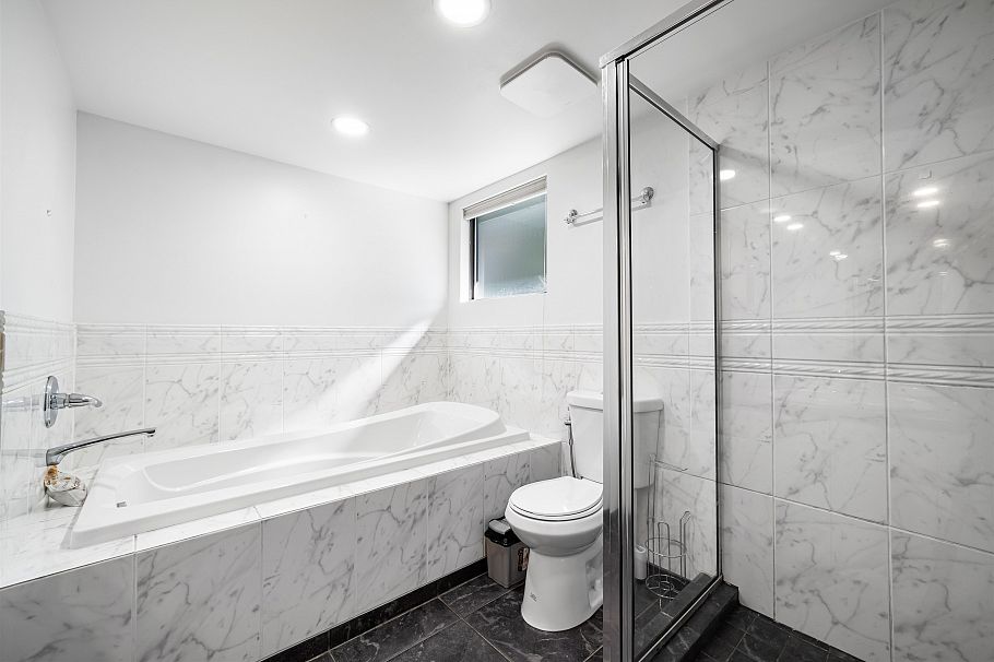 5520 Huckleberry Lane North Vancouver, BC - 24