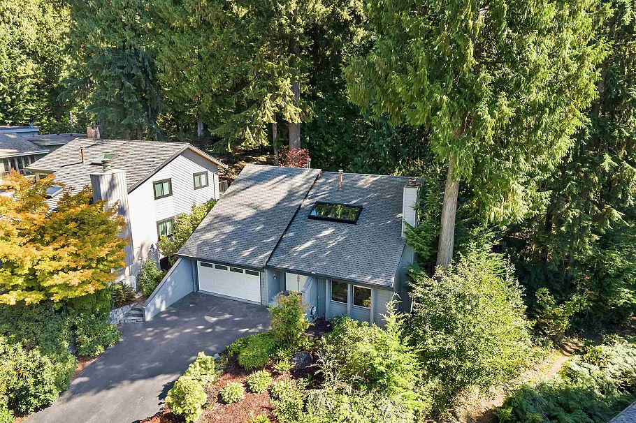 5520 Huckleberry Lane North Vancouver, BC - 3