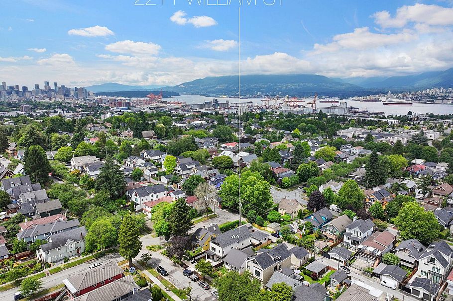 2 2211 William Street Vancouver, BC - 35