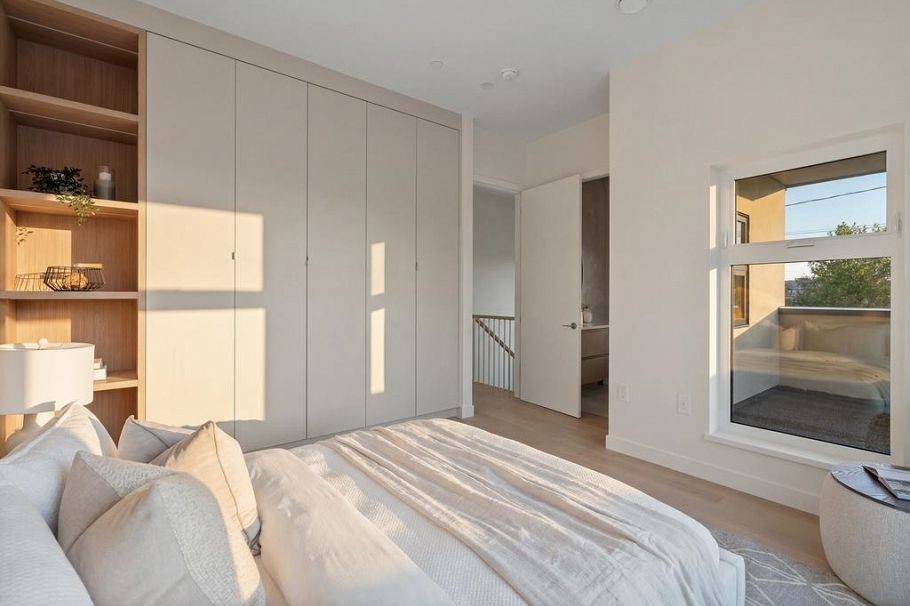 366 E 23rd Avenue Vancouver, BC - 20