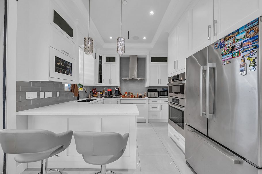 768 E 58th Avenue Vancouver, BC - 15
