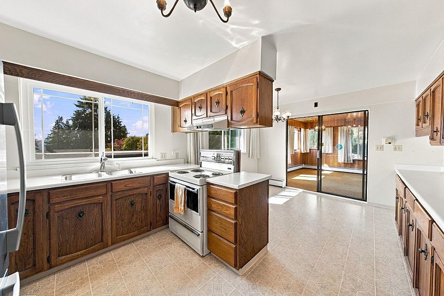 4148 Fairway Place North Vancouver, BC - 13