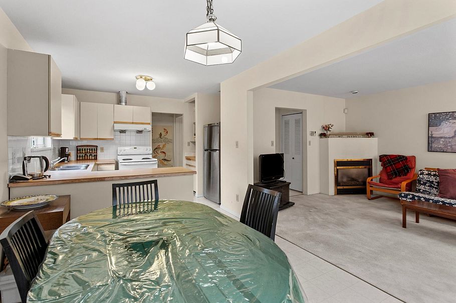1678 E 13th Avenue Vancouver, BC - 9