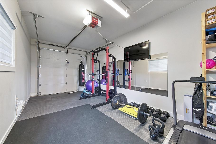 2178 Renfrew Street Vancouver, BC - 24