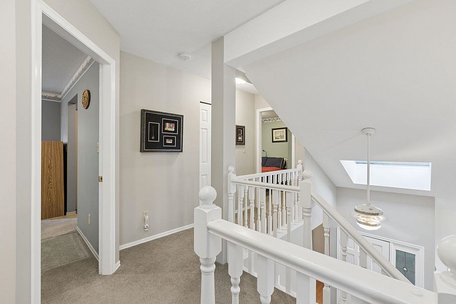 2102 Kirkstone Place North Vancouver, BC - 17