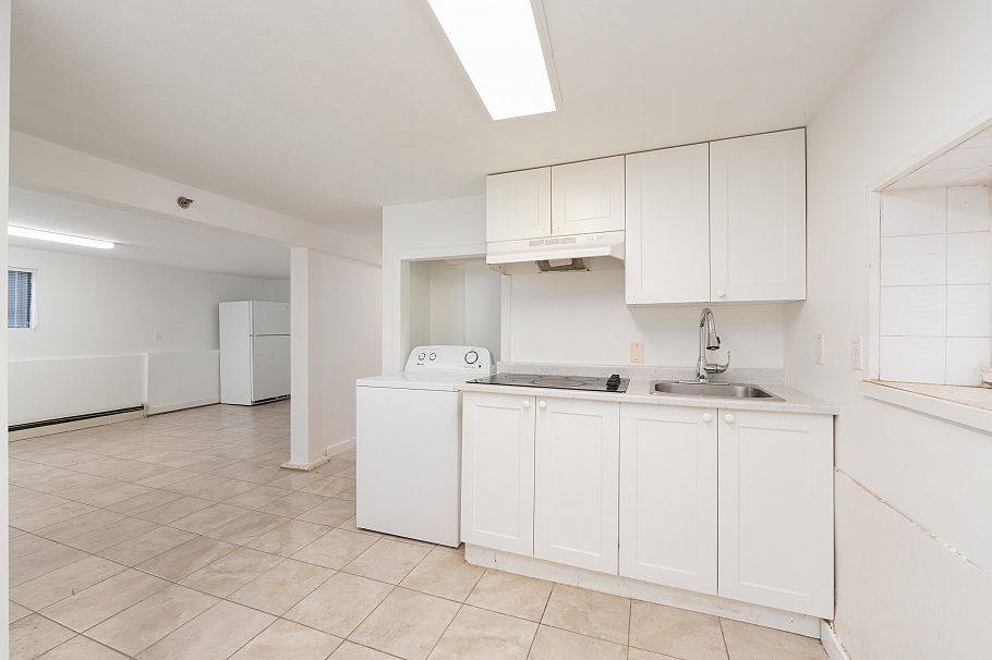 1038 E 51st Avenue Vancouver, BC - 25