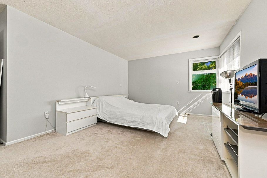 1039 W 29th Avenue Vancouver, BC - 28