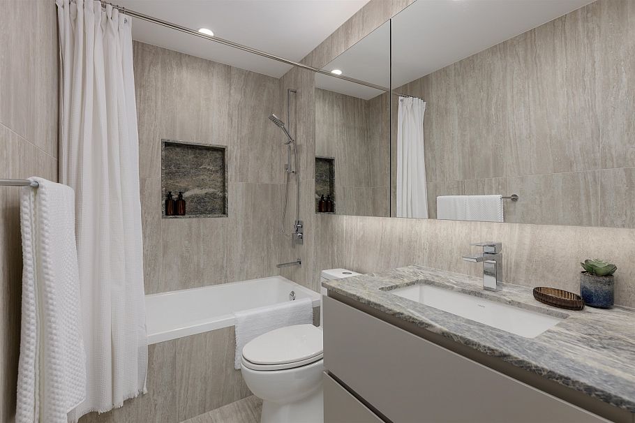 618 688 W 57th Avenue Vancouver, BC - 5
