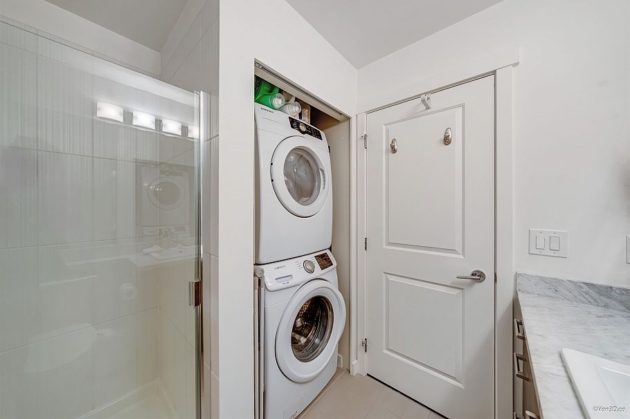 319 119 W 22nd Street North Vancouver, BC - 21