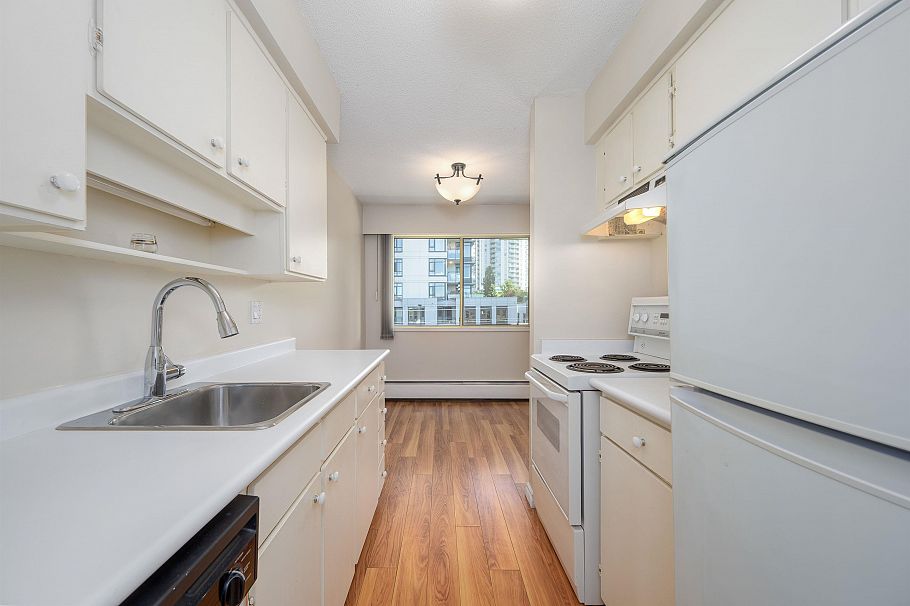 302 1345 Chesterfield Avenue North Vancouver, BC - 14