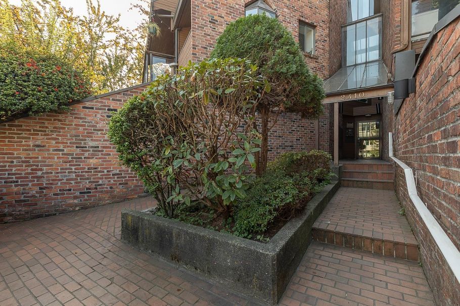 207 2410 Cornwall Avenue Vancouver, BC - 26