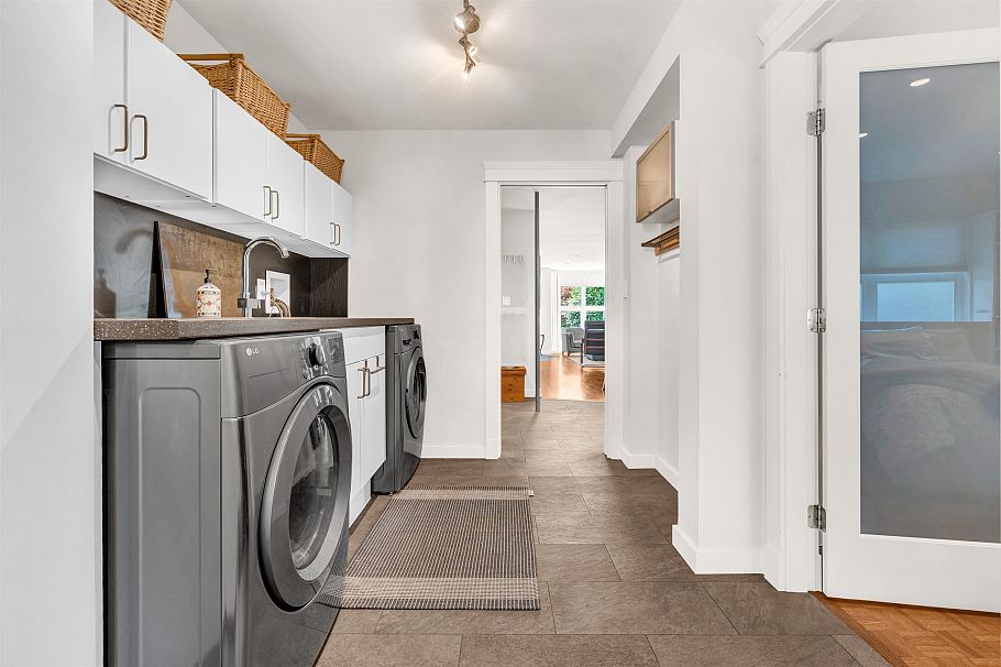 517 Atlantic Street Vancouver, BC - 21