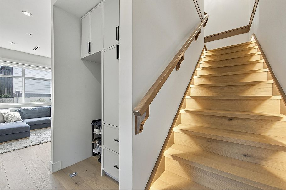 2178 Renfrew Street Vancouver, BC - 16