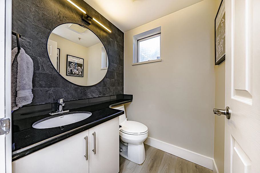 1 1328 W 73rd Avenue Vancouver, BC - 16