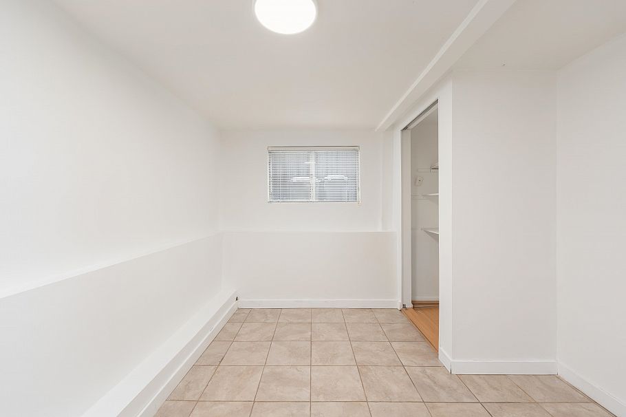 1038 E 51st Avenue Vancouver, BC - 24