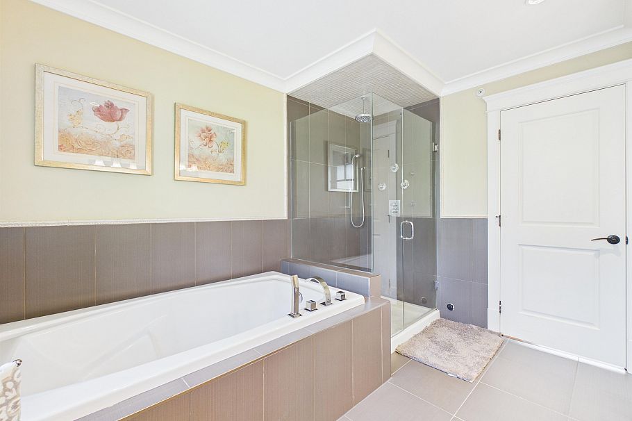 3575 W 38th Avenue Vancouver, BC - 24
