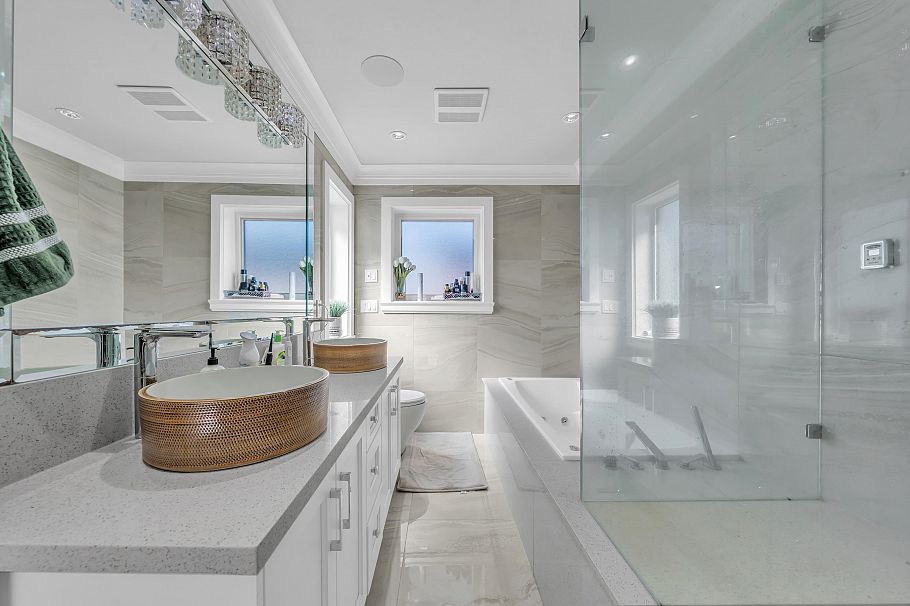 768 E 58th Avenue Vancouver, BC - 23