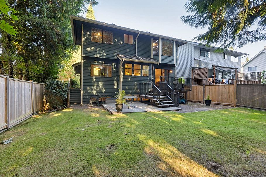 2102 Kirkstone Place North Vancouver, BC - 33