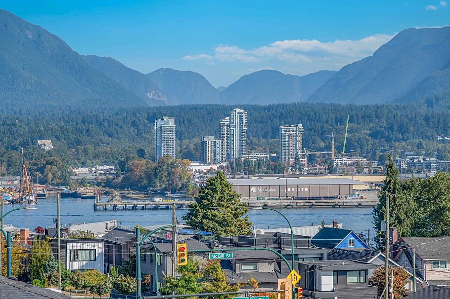 3 2893 Eton Street Vancouver, BC - 26