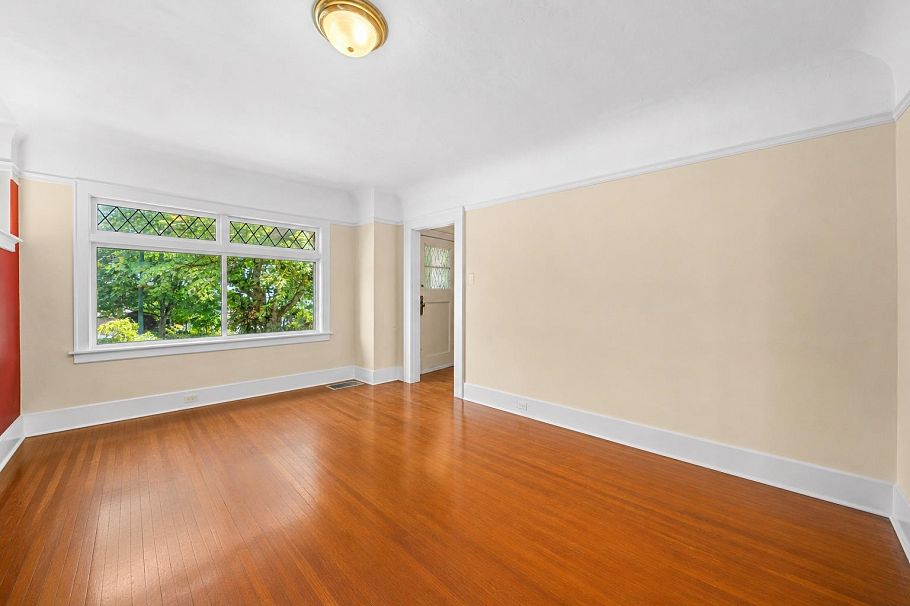 3218 W 6th Avenue Vancouver, BC - 5