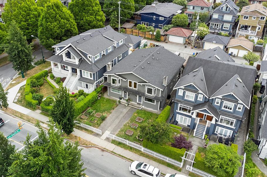 18-24 W 16th Avenue Vancouver, BC - 14