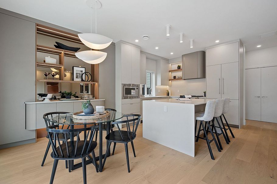2 2211 William Street Vancouver, BC - 1