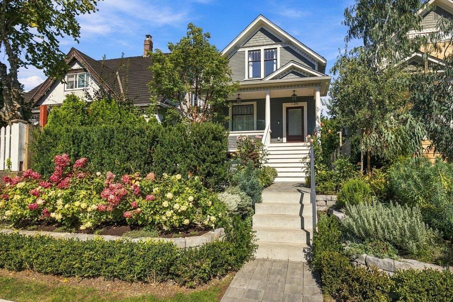 279 E 18th Avenue Vancouver, BC - 3
