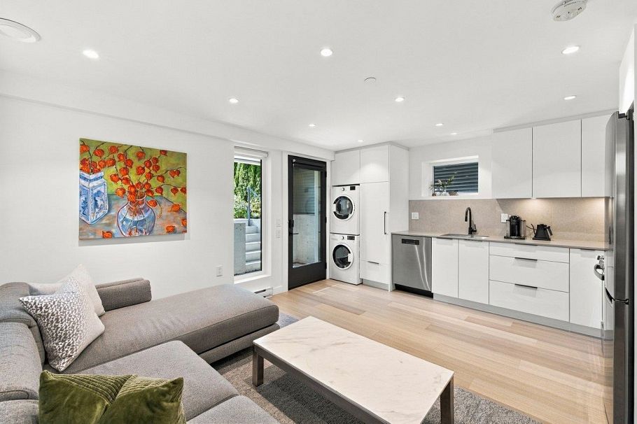 279 E 18th Avenue Vancouver, BC - 30