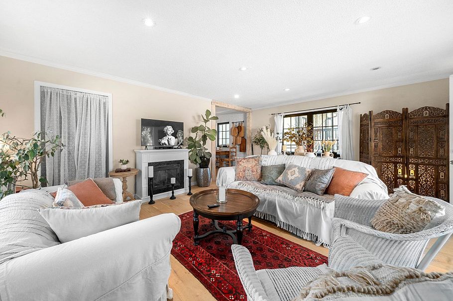 626 E 13th Street North Vancouver, BC - 16