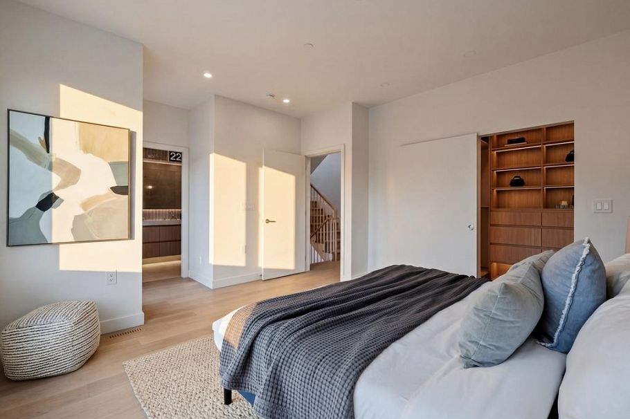 2 364 E 23rd Avenue Vancouver, BC - 24